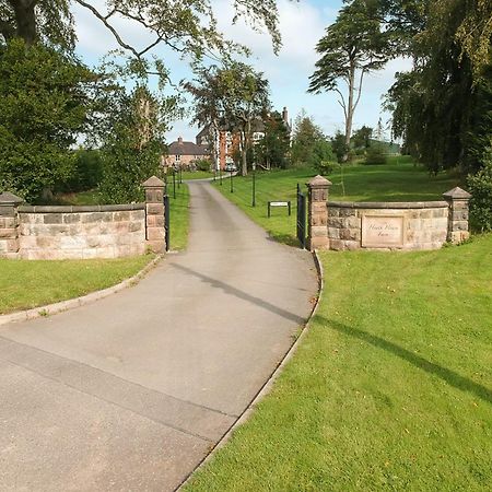 Villa Heath View Cheddleton Esterno foto
